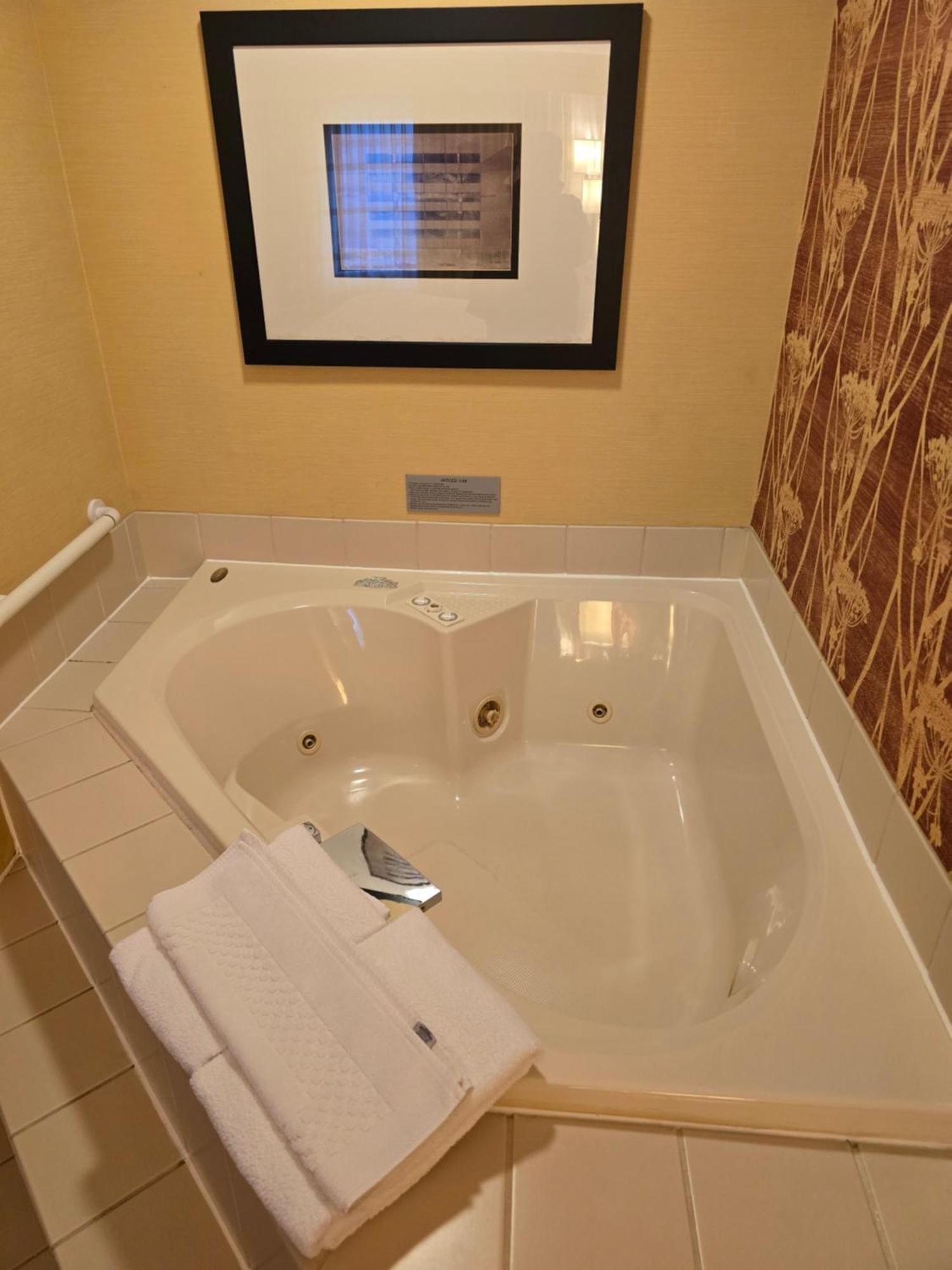 King Room One King Bed Whirlpool